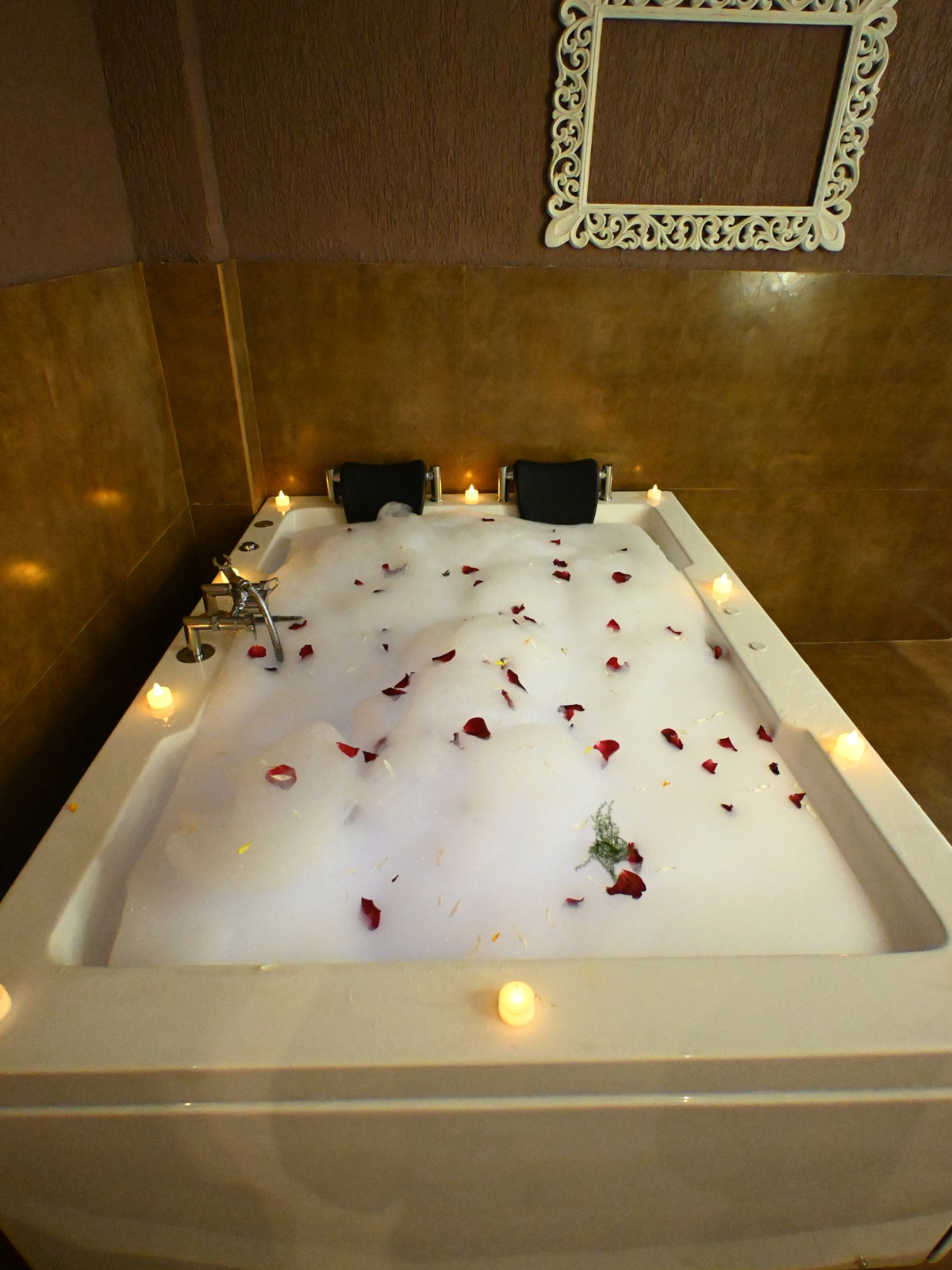 Welcoming reception area of Oceanic Spawith soothing decor